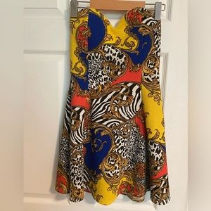 Heart-neck flowy dress